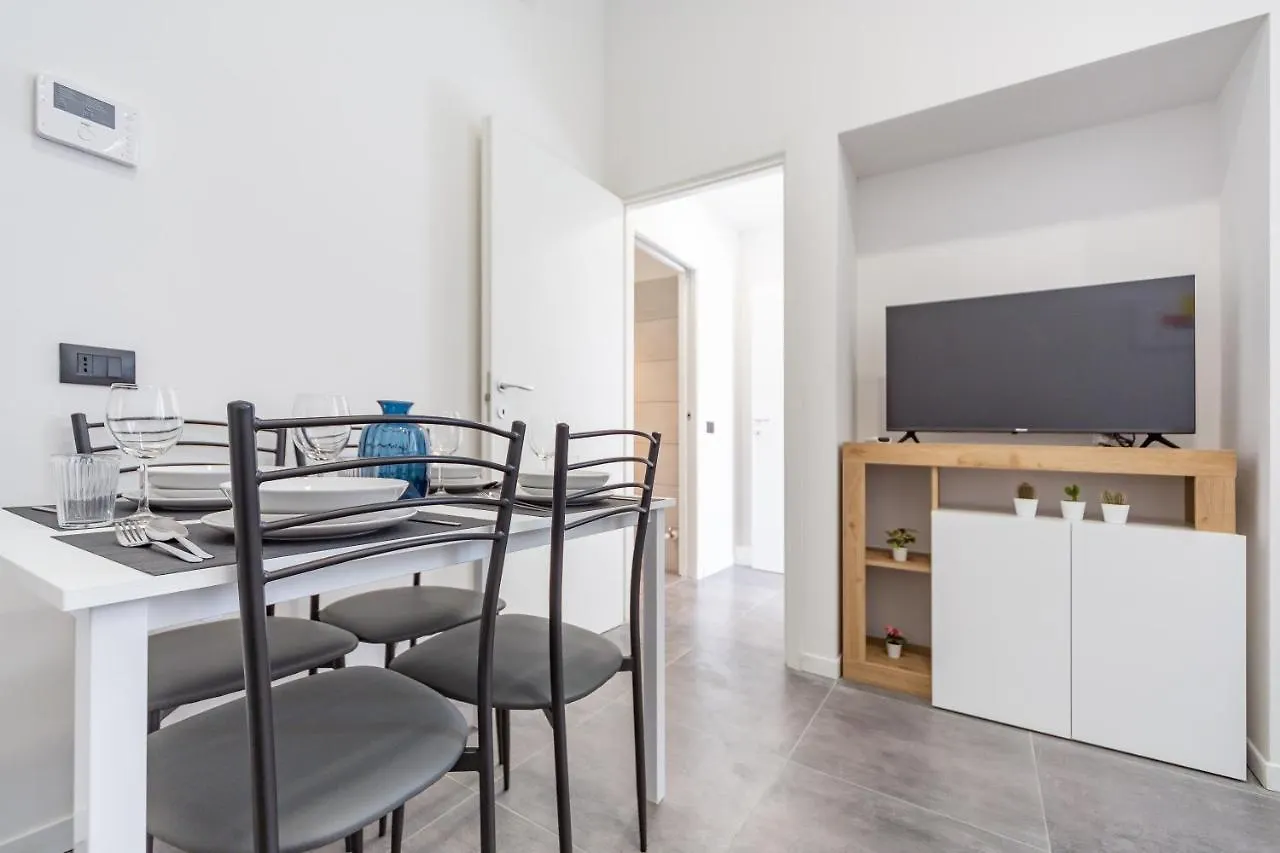 Khl Apartments - Sansiro, Milano 0*,